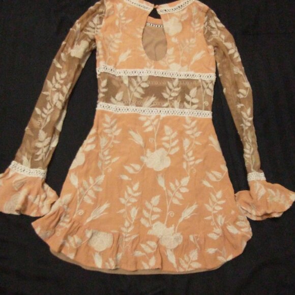 NEW!! FOR LOVE AND LEMONS 'MIA" MINI DRESS WITH LONG BELL SLEEVES - Picture 2 of 3